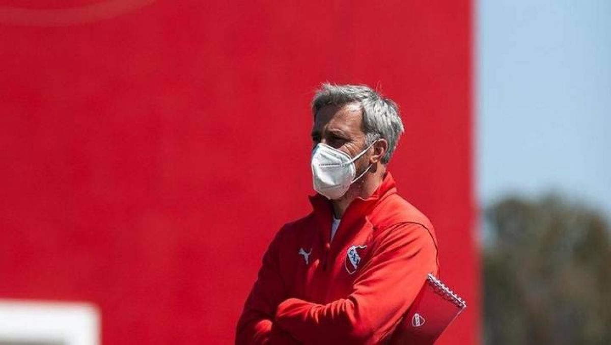 @Mati_Martinez La idea a esta hora es que Pusineri dirija con #River .