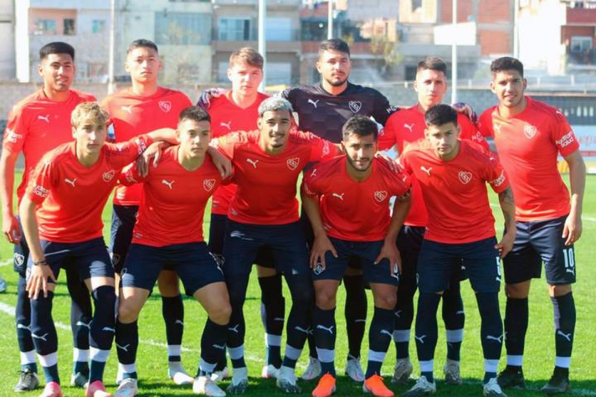 La Reserva cayó por 2 a 0 ante Huracán en su visita a La Quemita.