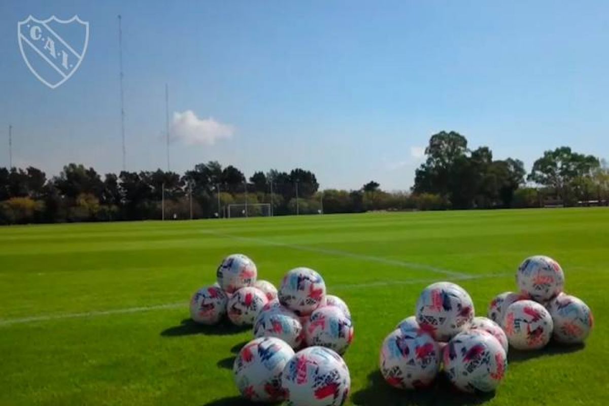 VILLA DOMÍNICO DESDE ARRIBA | Inauguración de las nuevas canchas y la pensión. Hugo y Pablo Moyano.