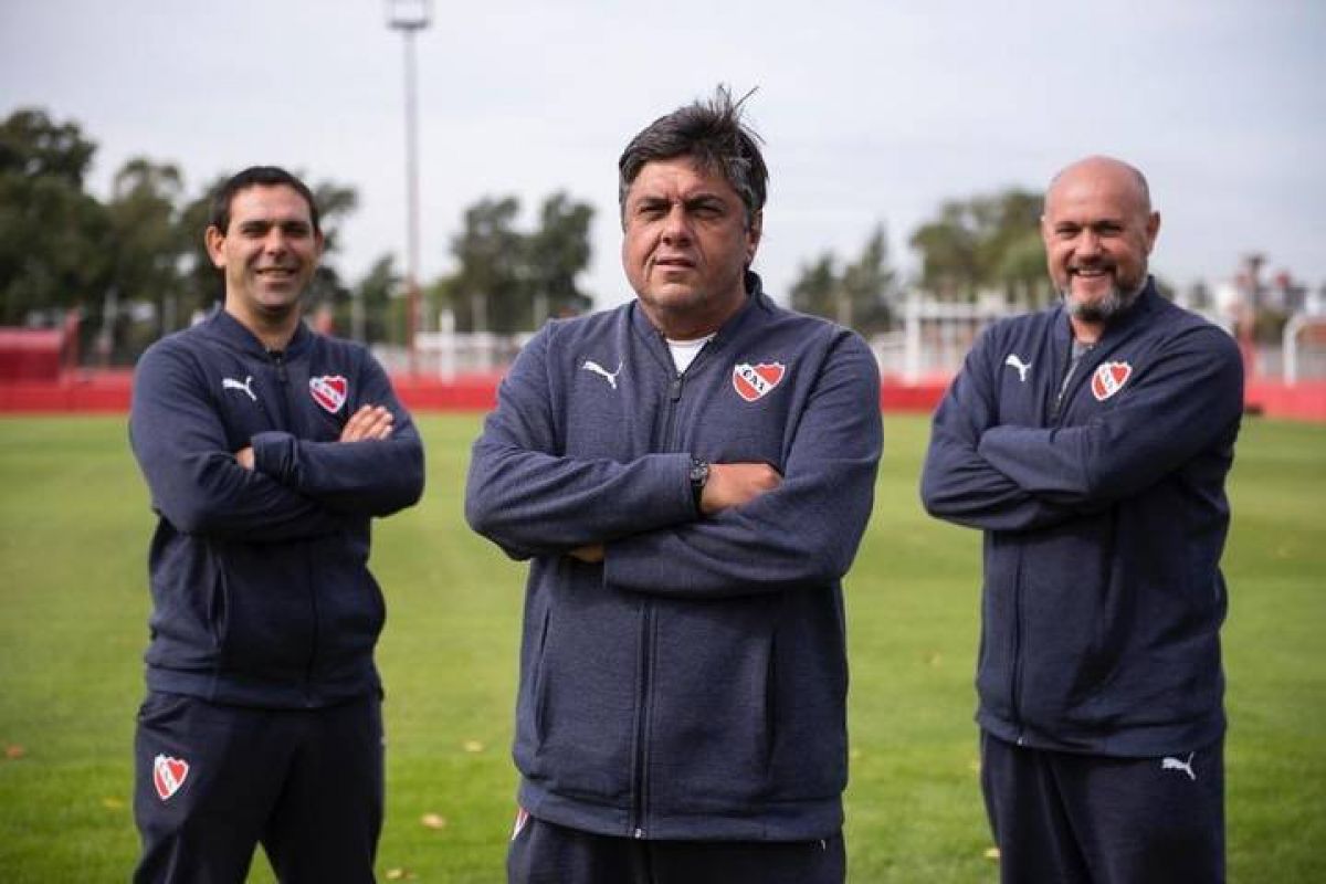 @ManuelRMella Fernando Berón renovó con Independiente hasta diciembre 2021.