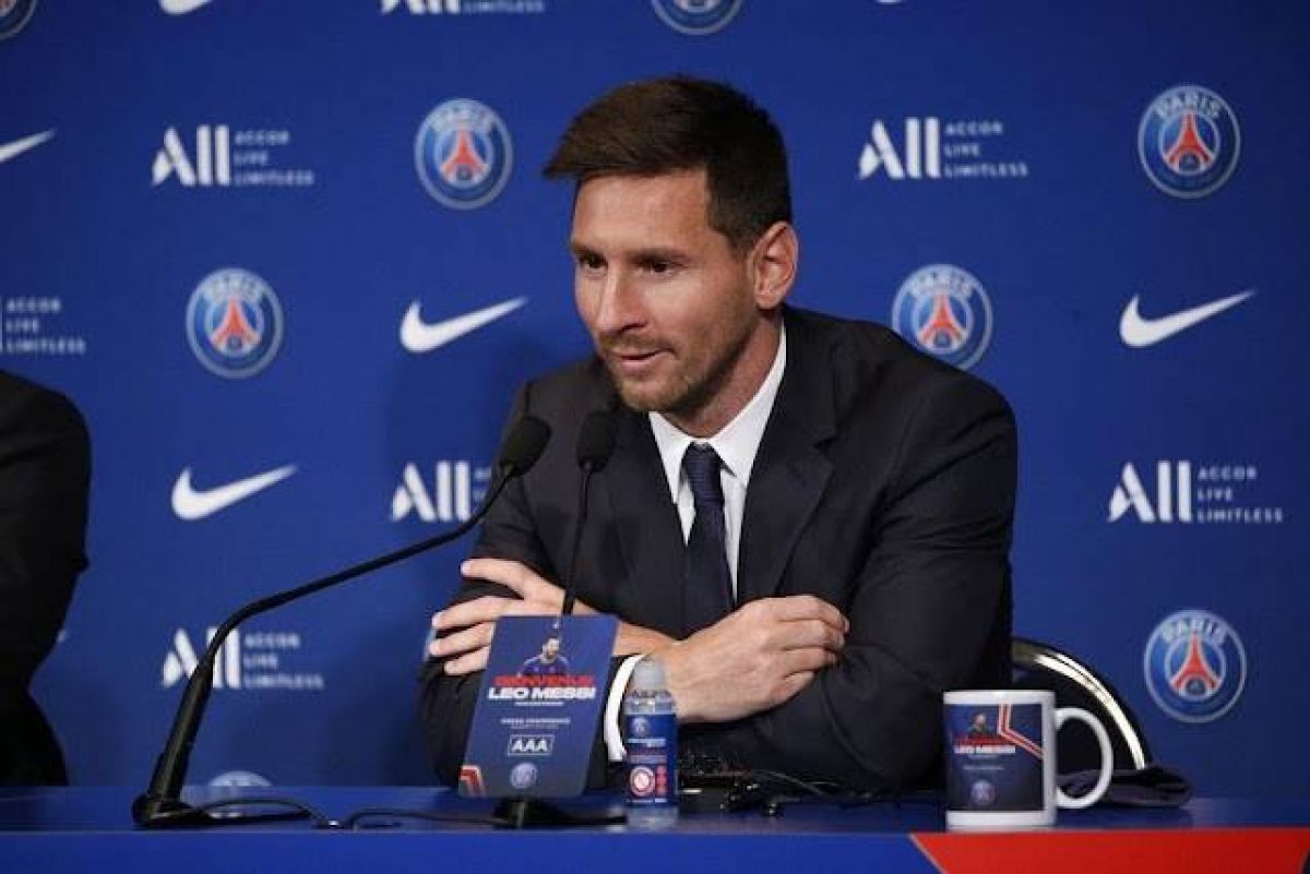 "#PARÍS", "#FRANCIA") GRAN ÉXITO DE LOS "@44MILLONES" DEDICADOS AL #PSG Y A LIONEL MESSI EN @GAMA1490 .-