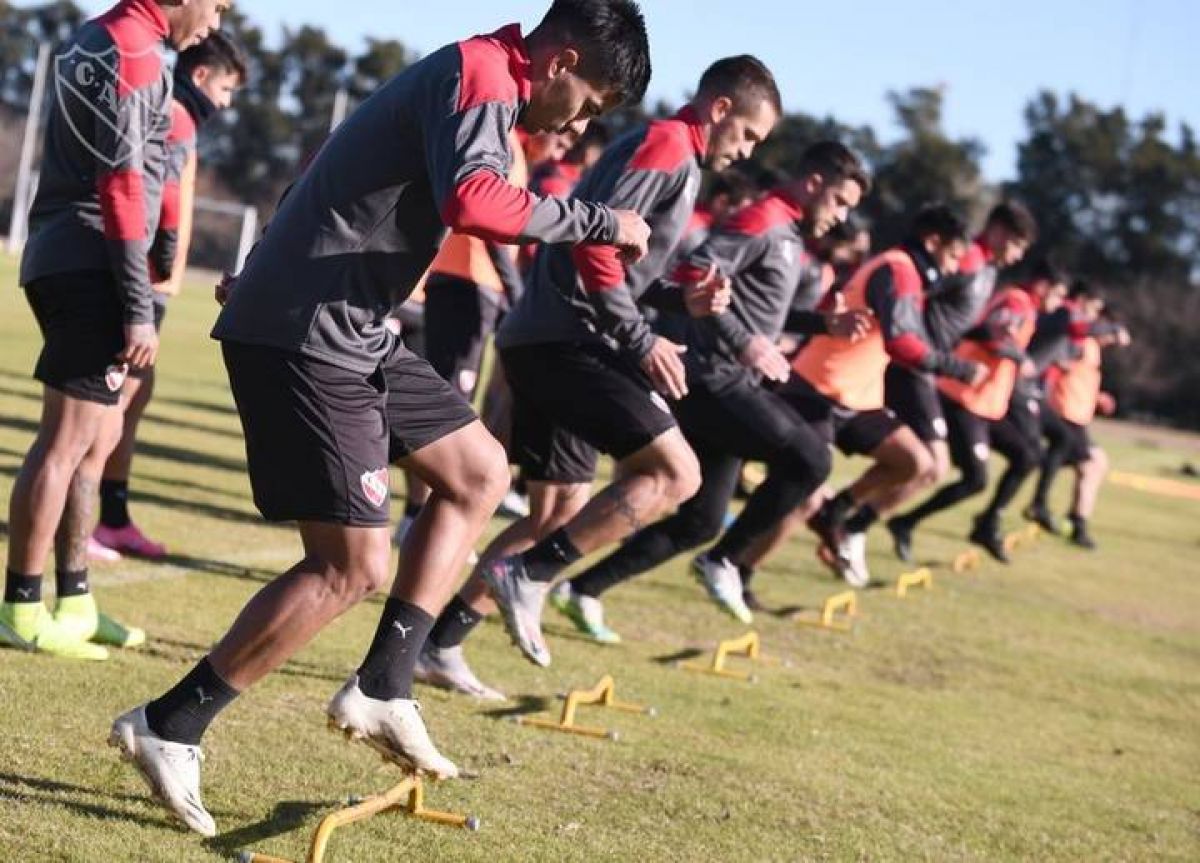 @Futbolrojovivo ENTRENAMIENTO EN DOMINICO.