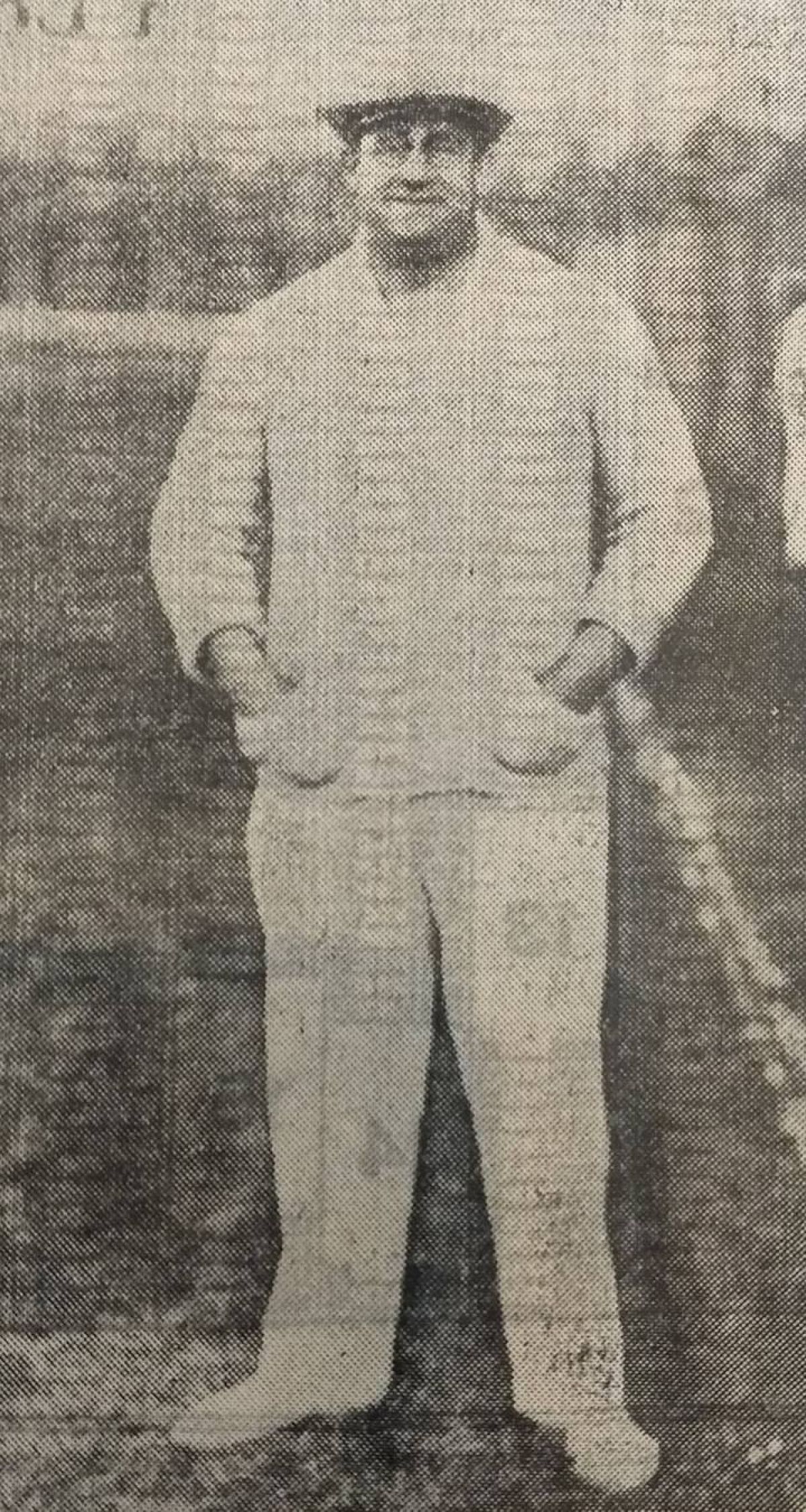 @carlosaira11 ) Alfonso Diotavelli. Entrenador y masajista de Independiente a comienzos de los 30s.