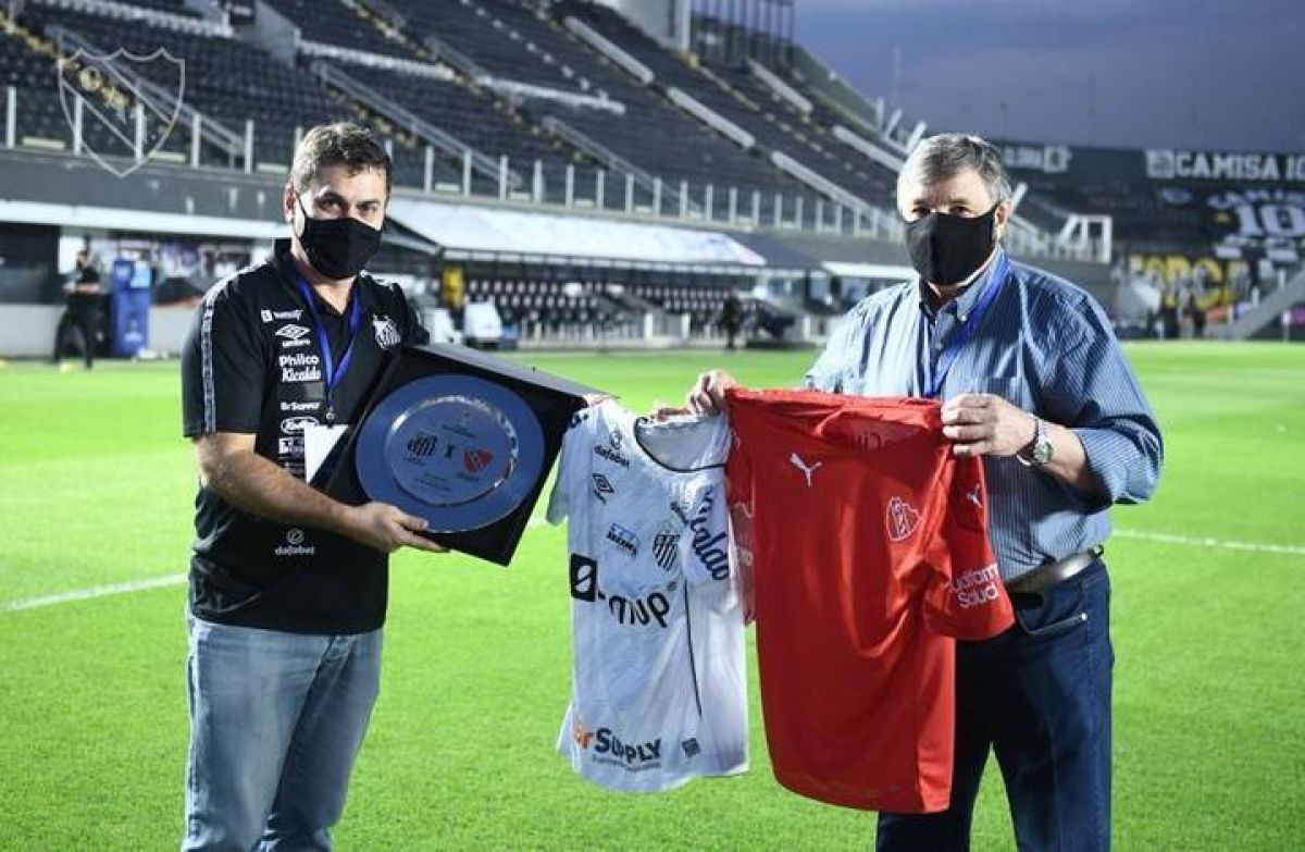 @Independiente) Héctor "Yoyo" Maldonado @hector9645 . ¡Gracias @SantosFC por el recibimiento!