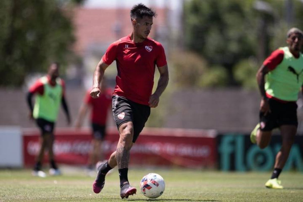 "#INDEPENDIENTE") Entrenamiento en Villa Dominico.-