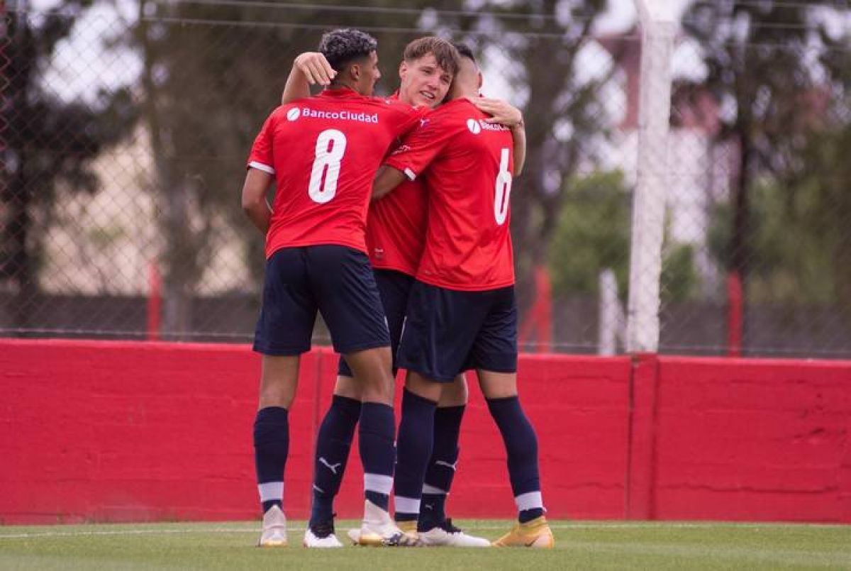 La Reserva sigue de racha.-