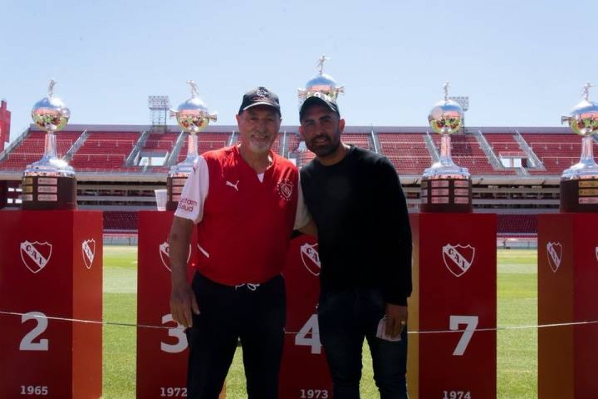 "#PAVONI Y #MONTENEGRO") AYER EN LA CANCHA; HOY, EN EL CLUB... SIEMPRE JUNTO A #INDEPENDIENTE...