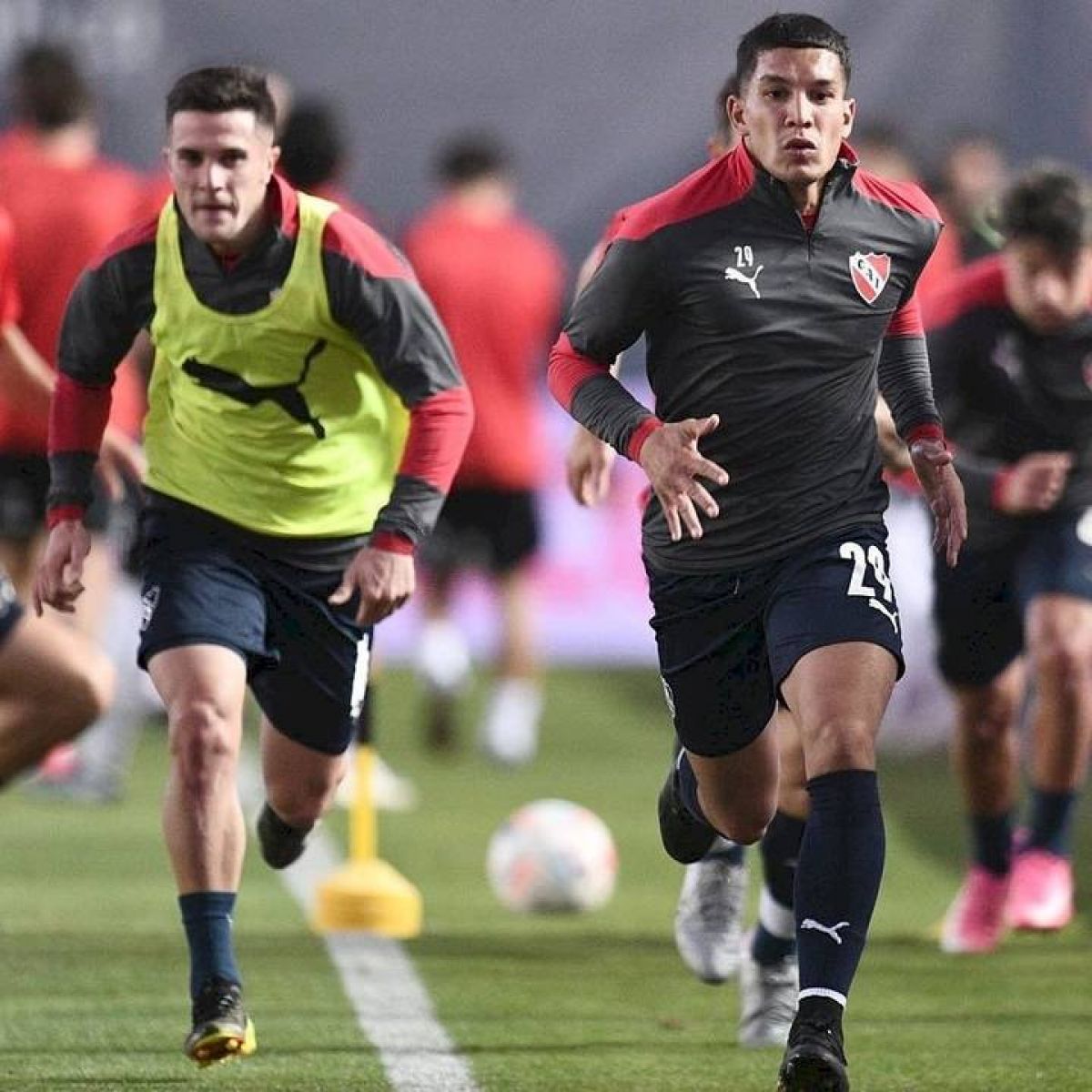@DeLaCunaAlInf ) El plantel de #Independiente queda licenciado hasta el viernes 18 de junio...