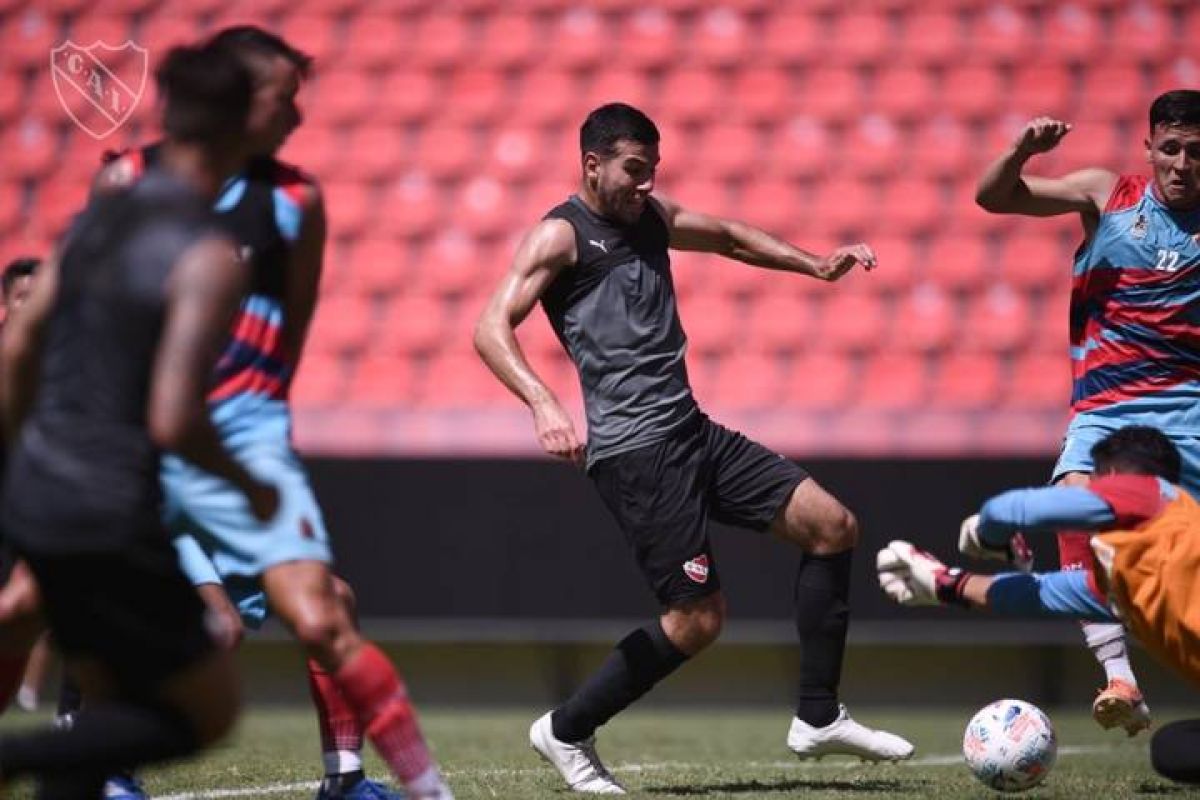 "ORGULLO ROJO") Los suplentes también igualaron.