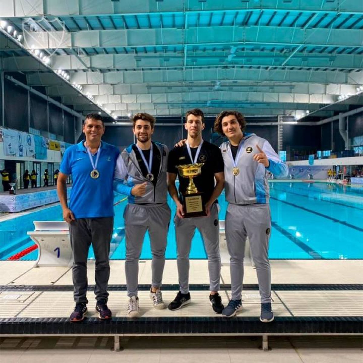 ORGULLO NACIONAL EN WATERPOLO.