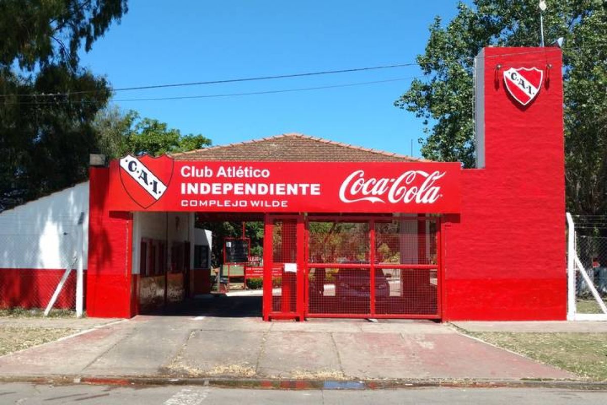 @Independiente Decenas de socios participan del Fútbol Inclusivo todos los sábados en el Predio de Wilde.