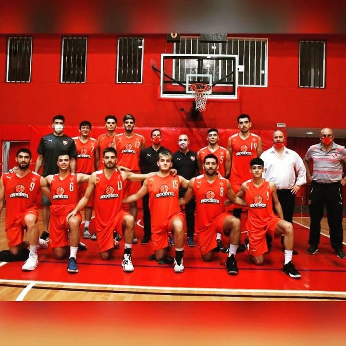 @nicorubinetti Básquet - Hoy desde las 21:30 hs #Independiente visita a Vélez Sarsfield...