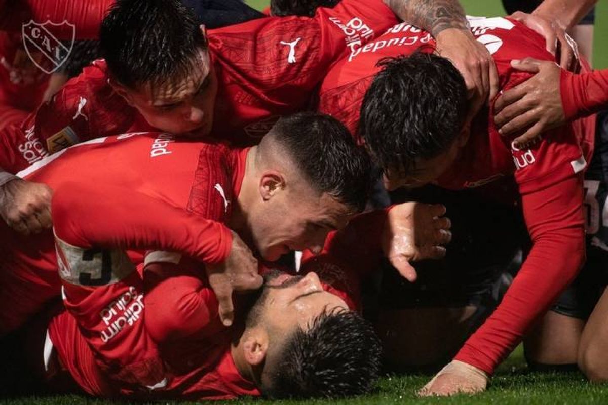 HOY LUNES A LAS 22.00 HORAS EN @GAMA1490, "¡#INDEPENDIENTE, EL GRAN CAMPEÓN!".-