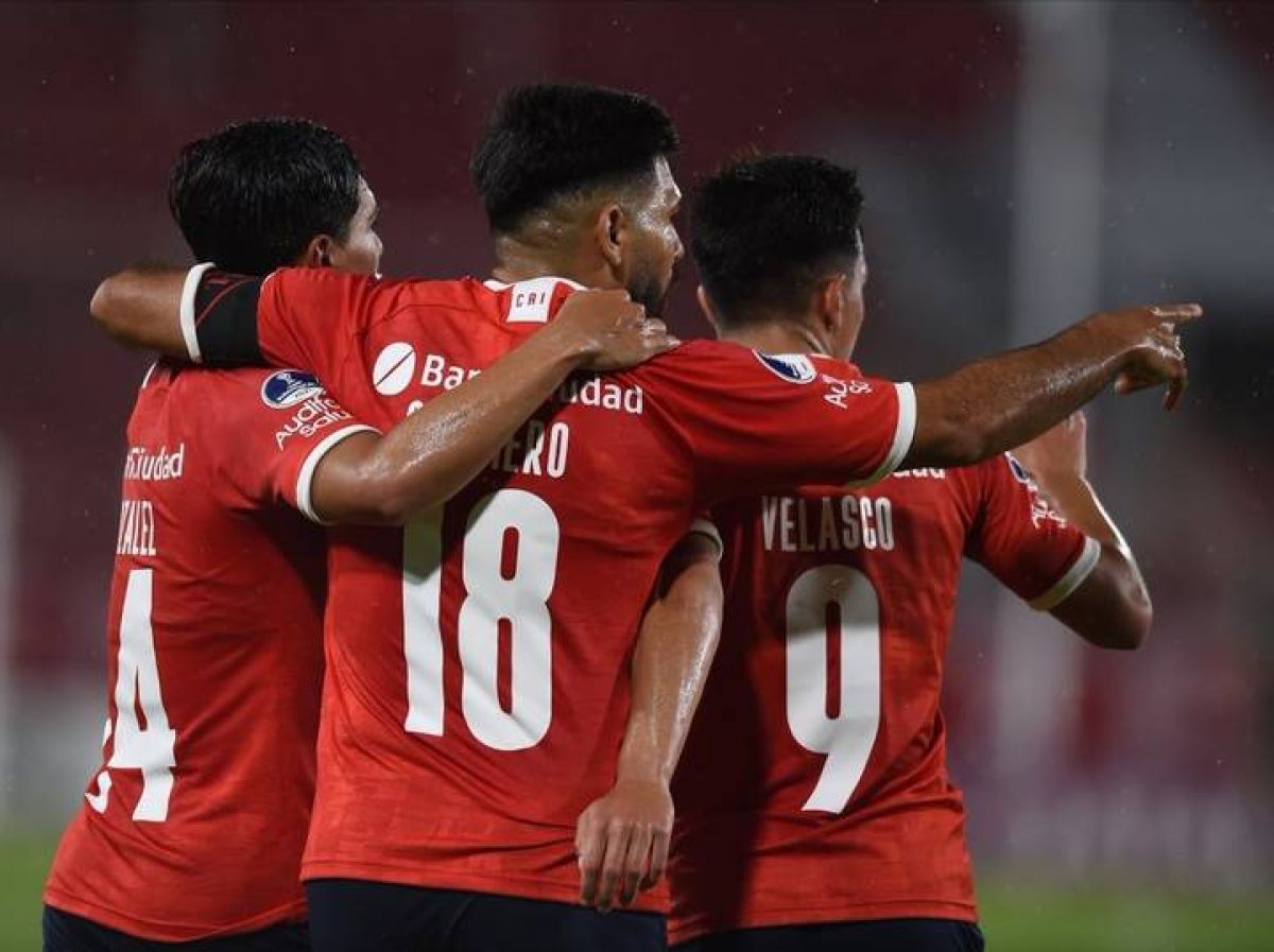 @GuidoSacarelo #Independiente| Este viernes hubo práctica, el Rojo hizo fútbol...