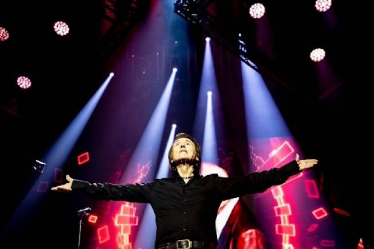 "@44MILLONES" Y "#RAPHAEL INFINITO") RaphaelFansMexico @RaphaelFansMx - EN #MÉXICO TAMBIÉN DISFRUTARON DE LA GRAN MARATÓN MUSICAL EN @GAMA1490.-