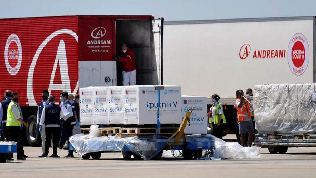 "TÉLAM") Un millón de dosis de la vacuna china Sinopharm llegará esta semana y se espera otro lote de Sputnik.