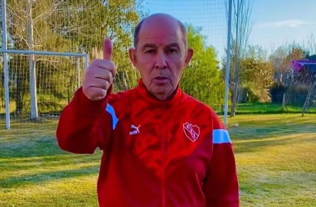 Bochini en #MuyCAIRadio: Bancó mucho al equipo de Falcioni.