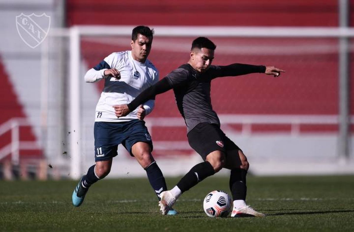 "#INDEPENDIENTE DE #AVELLANEDA") Jornada de triunfos ante el Lobo...