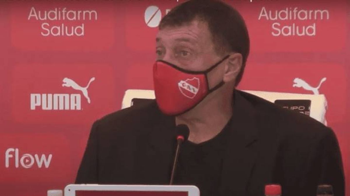 Falcioni, tras asumir en Independiente: "No voy a cambiar mi filosofía de juego".