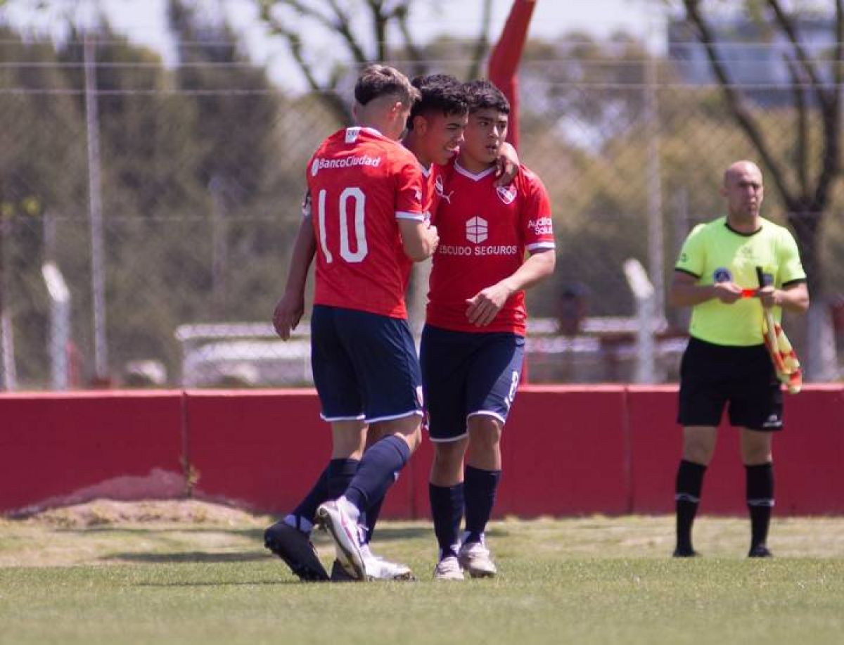 "GRAN CAMPEÓN" - "DIVISIONES INFERIORES") AGUSTÍN MASELLO: Fecha excelente para las Inferiores menores de Independiente.-