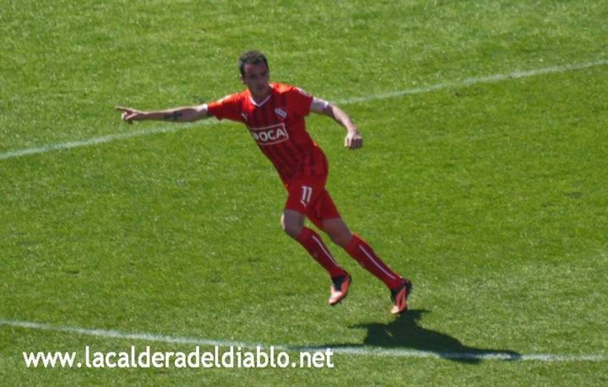 Mancuello: "Me llaman y me llamaron mucho de #Independiente".