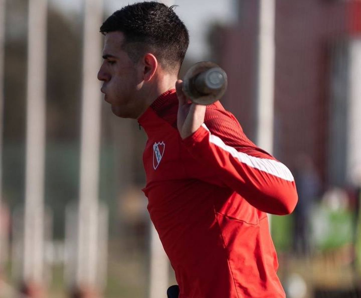 Matias Martinez @Mati_Martinez #Reggina de Italia realizó una oferta a préstamo por Nicolás Messiniti sin cargo