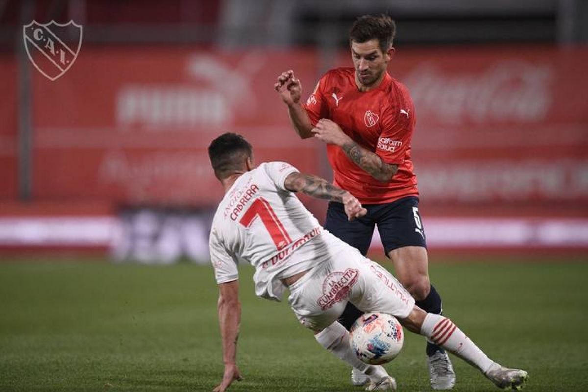 DEBUT CON EMPATE.