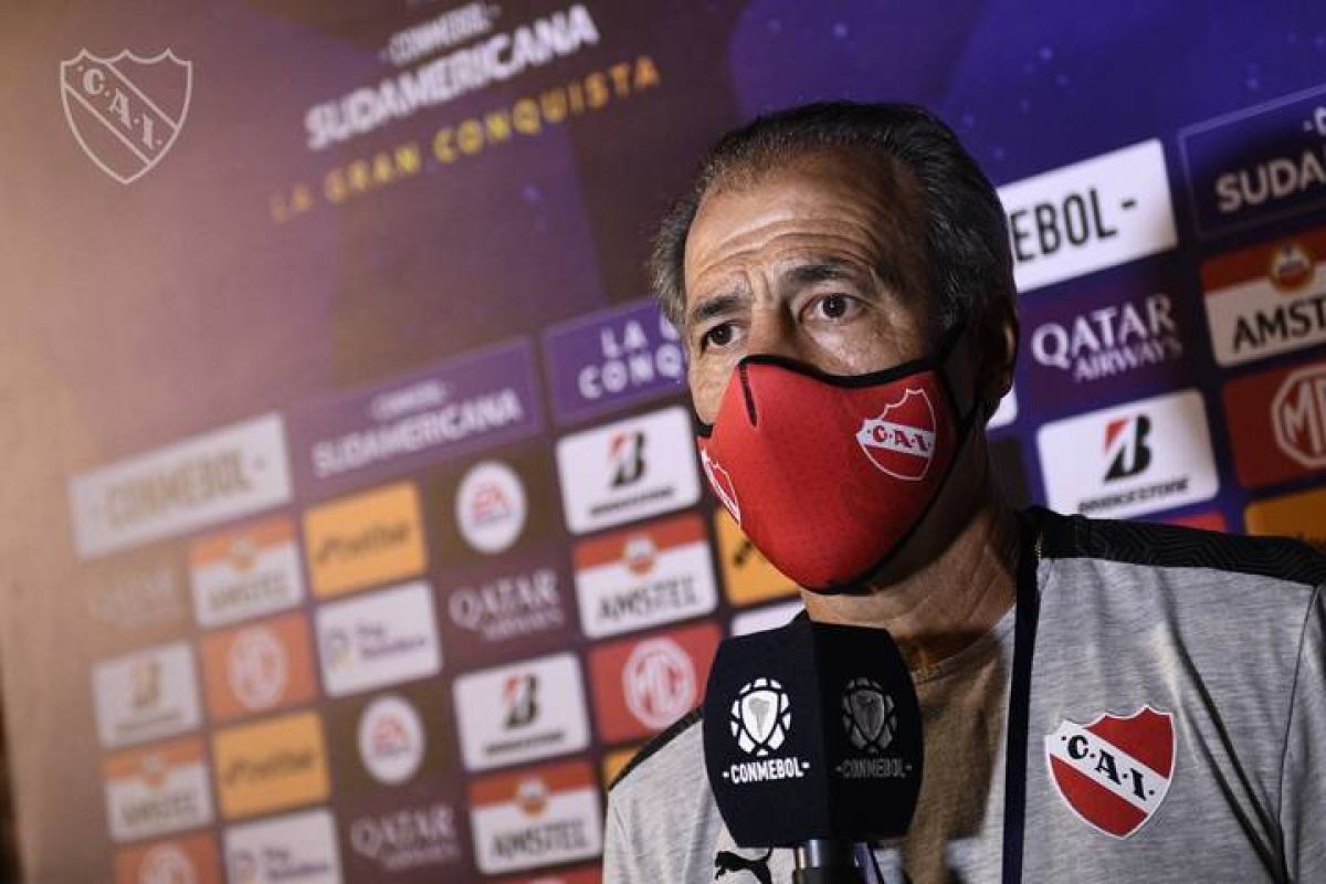 Piccoli: "Vamos a pelear los tres torneos".