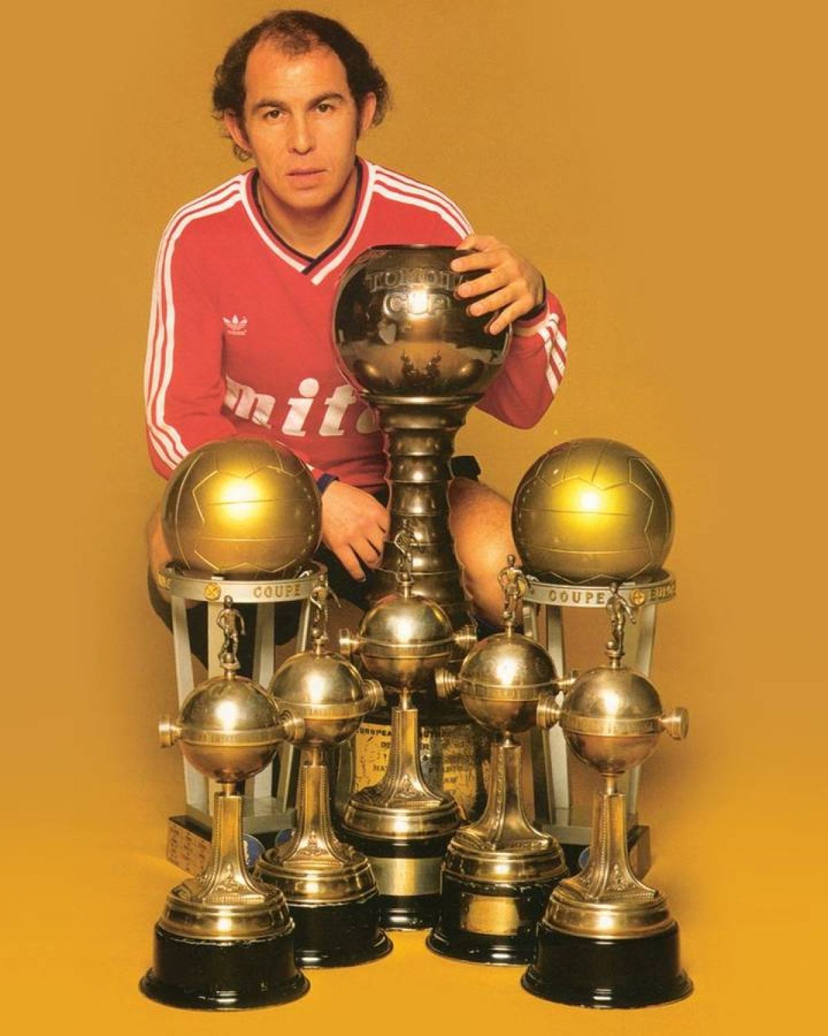 Feliz en tu día, Ricardo Enrique Bochini. El Día del Maestro. El Día del Bocha.