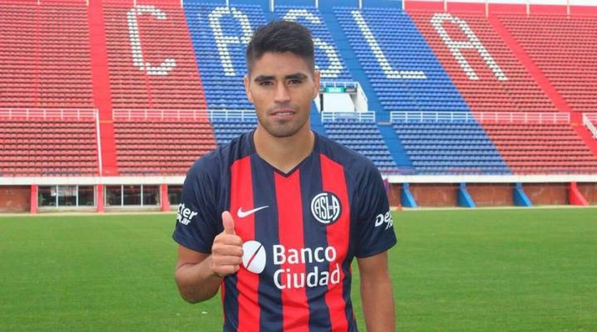 @GastonEdul Sin antecedentes: Gerónimo Poblete está por arreglar en Vélez.