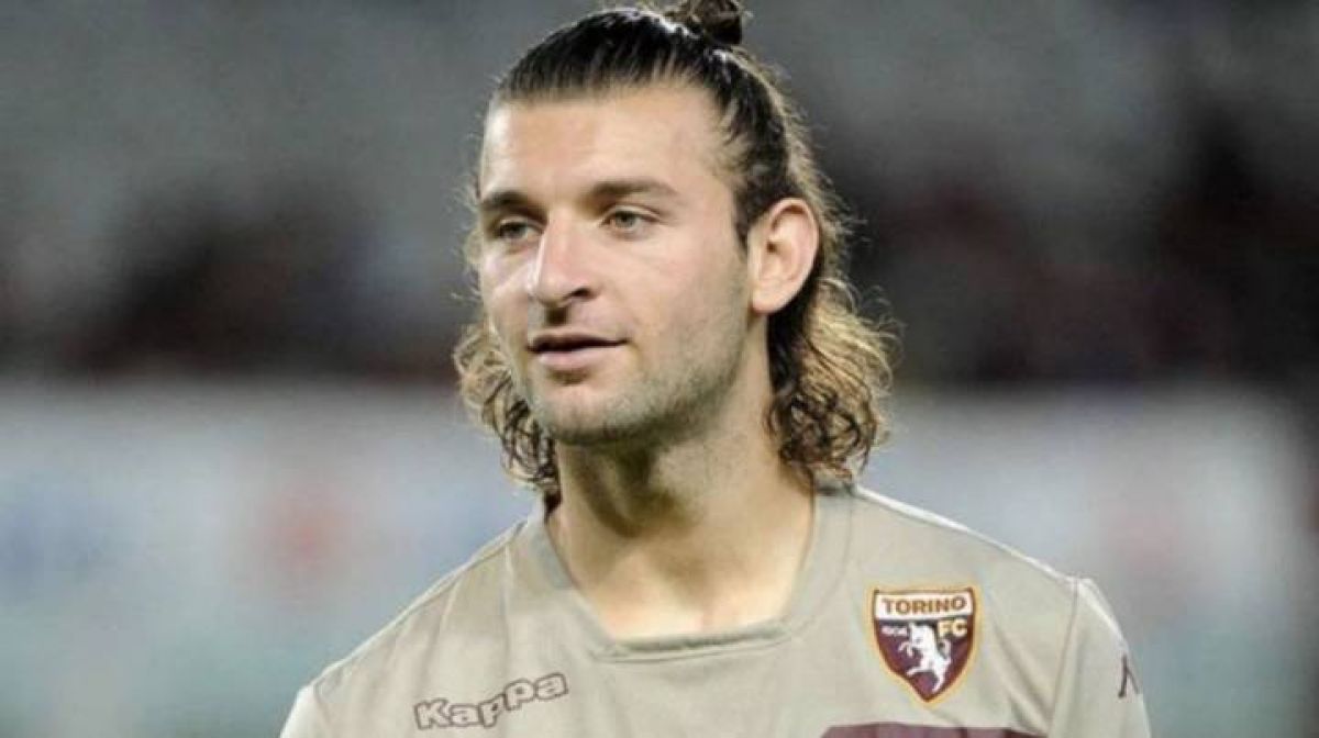 @GusMedina9 #Independiente Acuerdo firmado con el Torino. Esperarán el envío de los papales rubricados desde Italia.