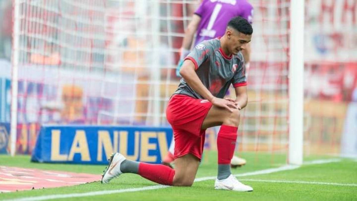 #Independiente le giró 1.300.000 USD a @DefensorSp por la deuda por Carlos Benavidez.