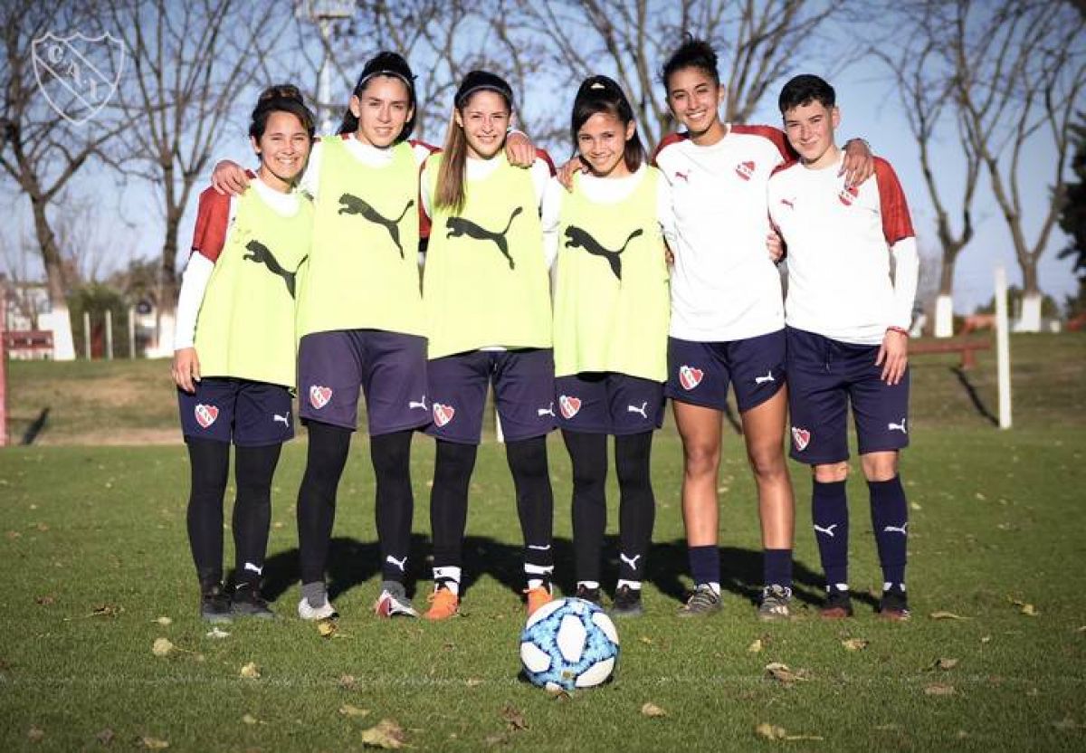 C. A. Independiente @Independiente ¡Vamos mañana, Diablas!