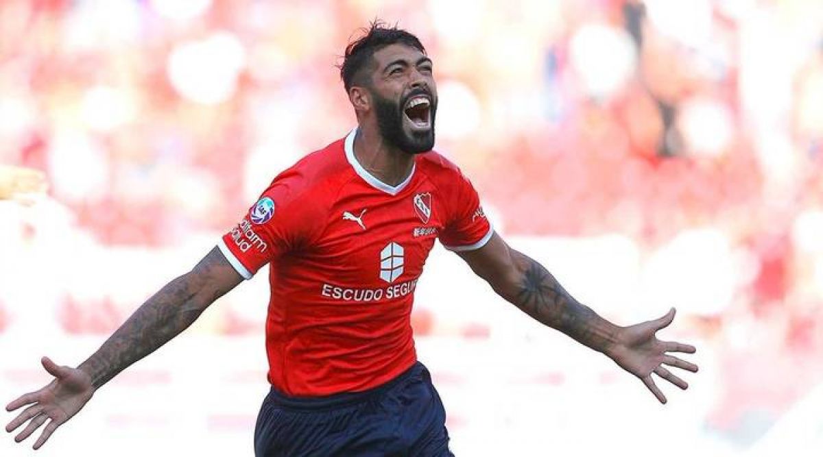 @Mati_Martinez) Por ahora, Barboza se queda en el Rojo. *