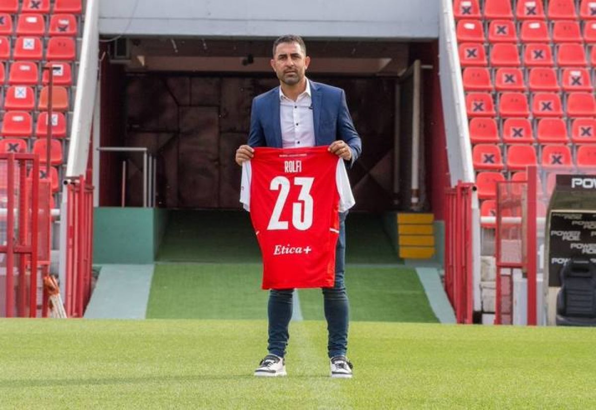 El Rolfi está en casa.