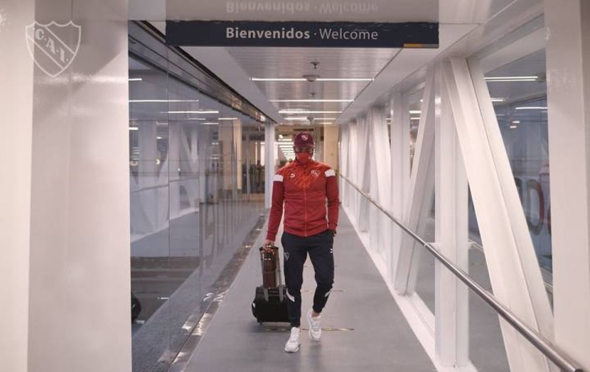 @Independiente Elegante y no de traje, el Rey de Copas está de viaje.